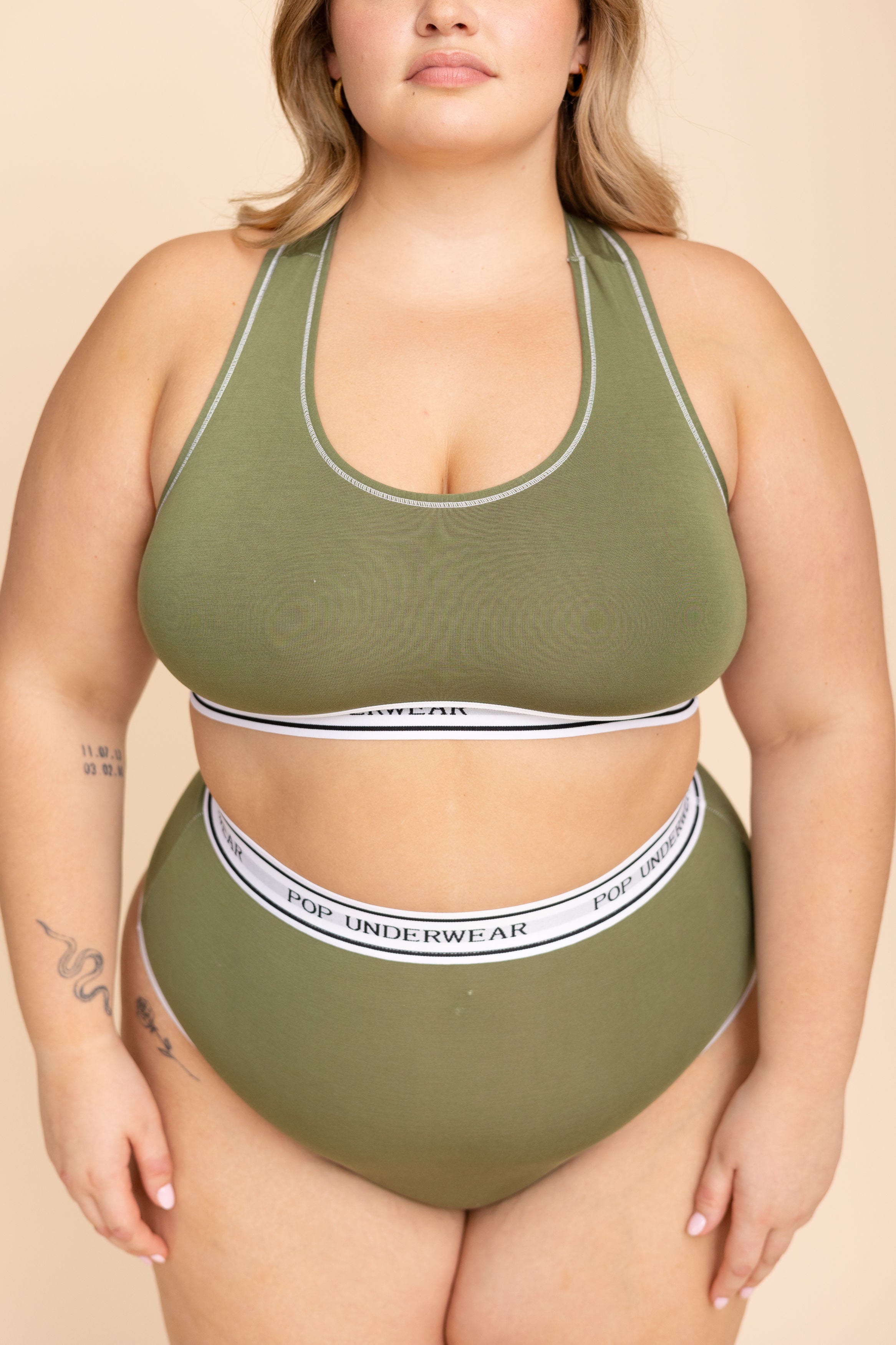 Sports Top "KAKI"