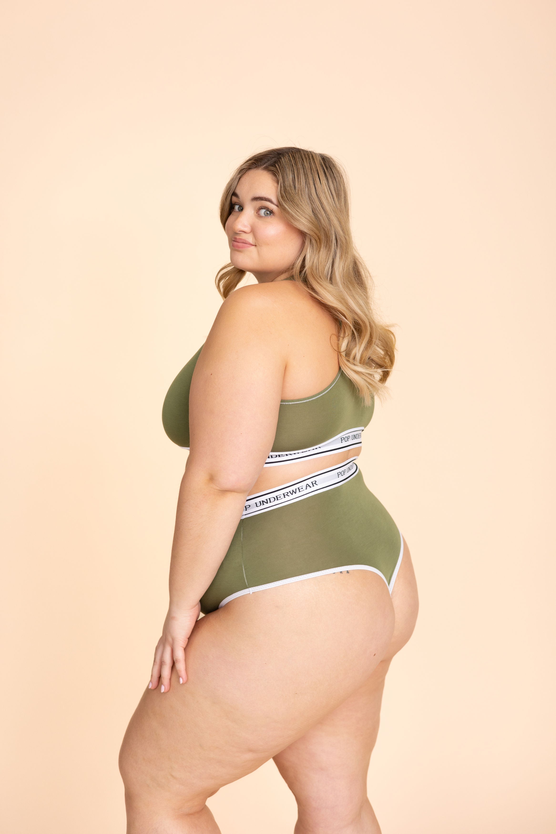 Sports Top "KAKI"