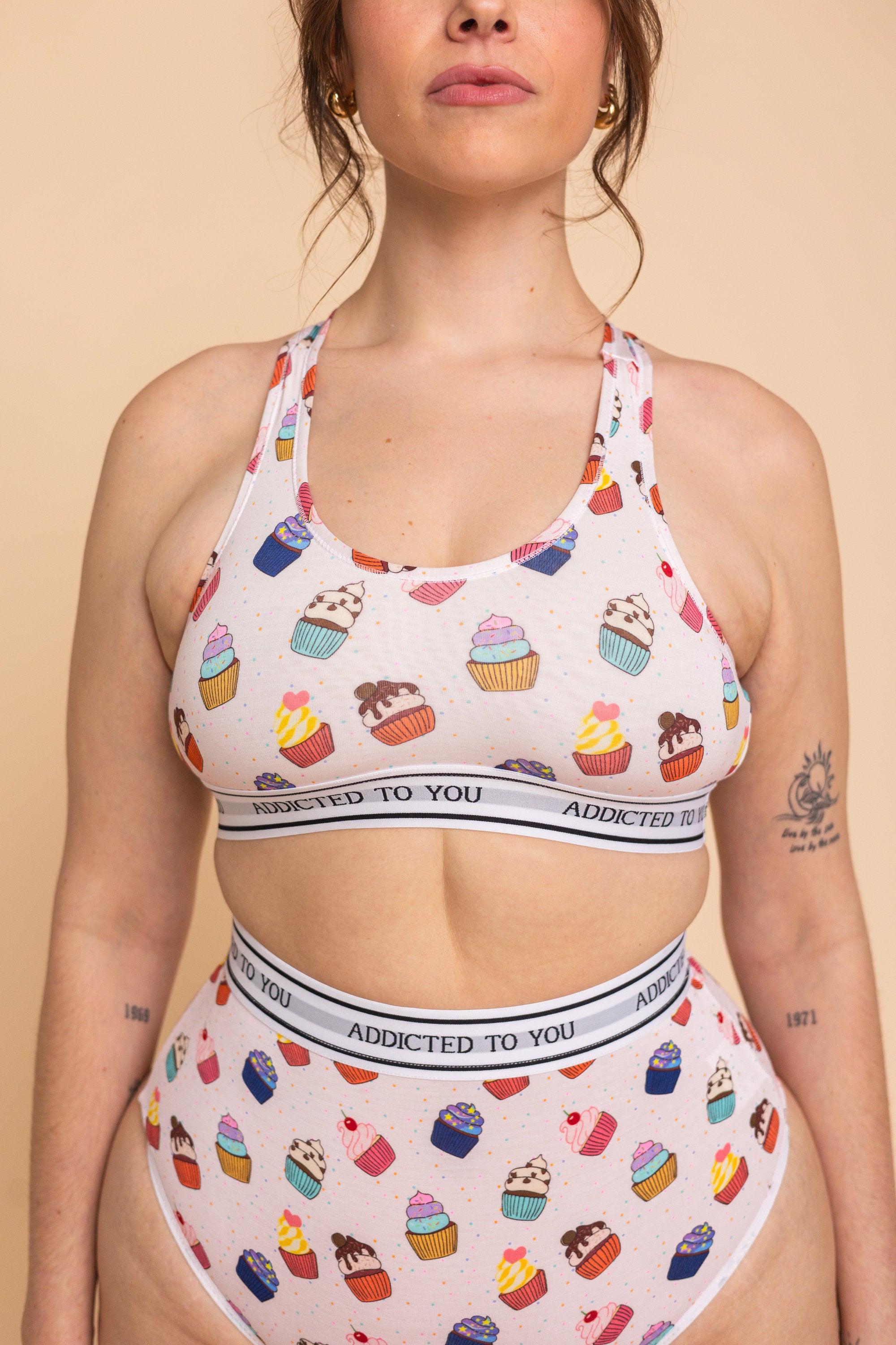 Sports Top "ADDICTED TO YOU"