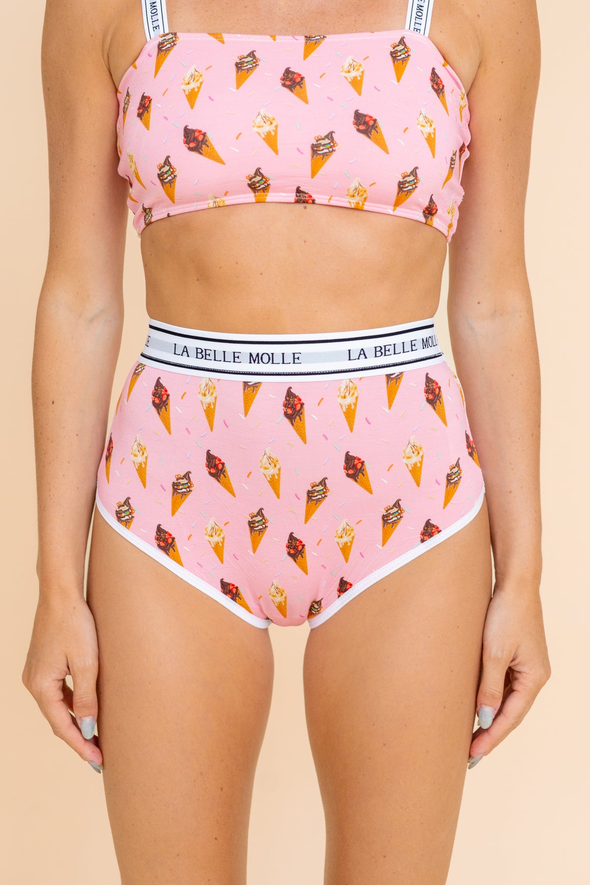 "LA BELLE MOLLE" High-Waisted Thong
