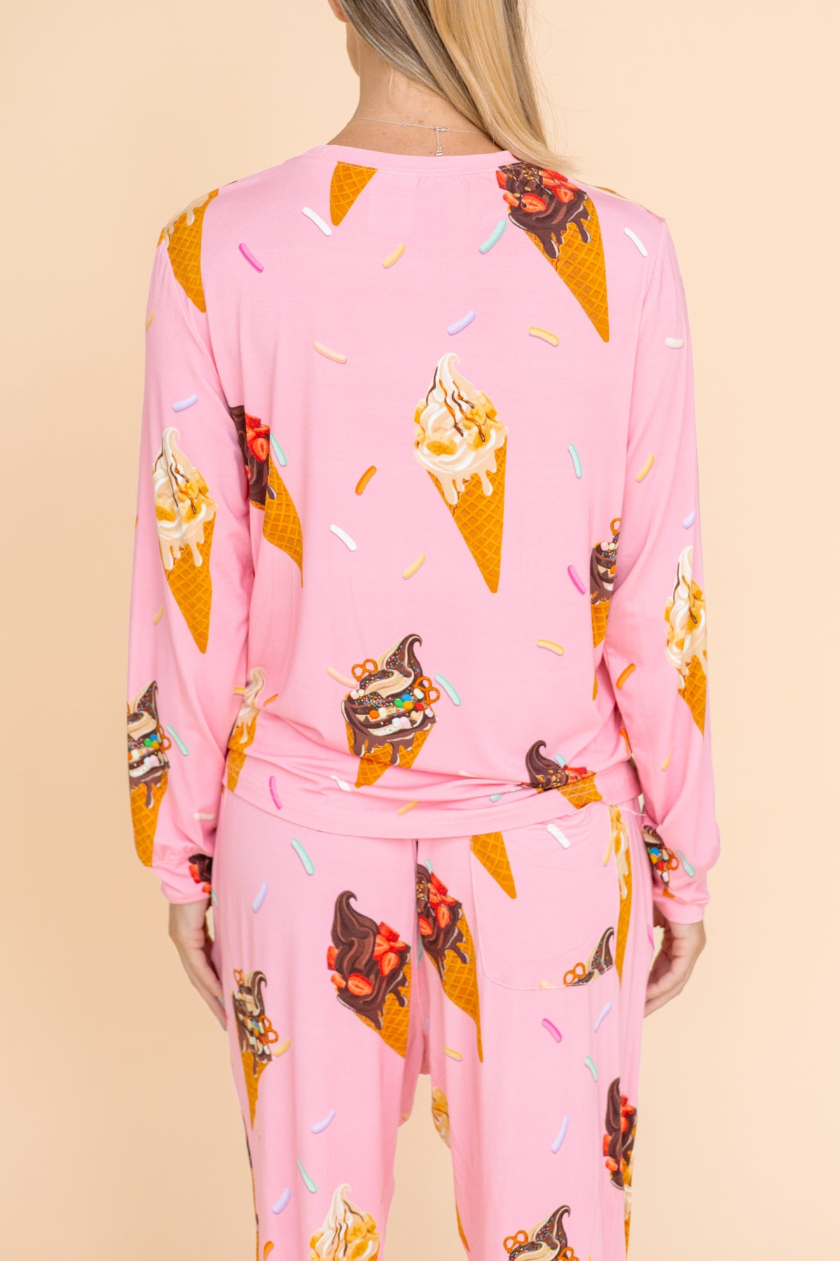 Long-Sleeved T-Shirt "LA BELLE MOLLE"